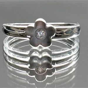 Adorable Diamond Flower 14 Karat White Gold Ring